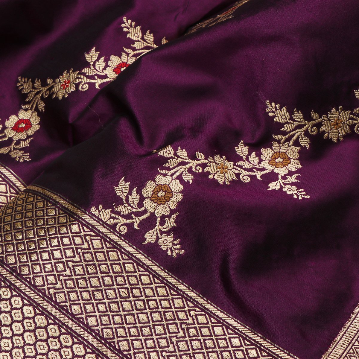 Handwoven Aubergine Purple Banarasi Katan Silk Dupatta - WIIBT0104 - Fabric View