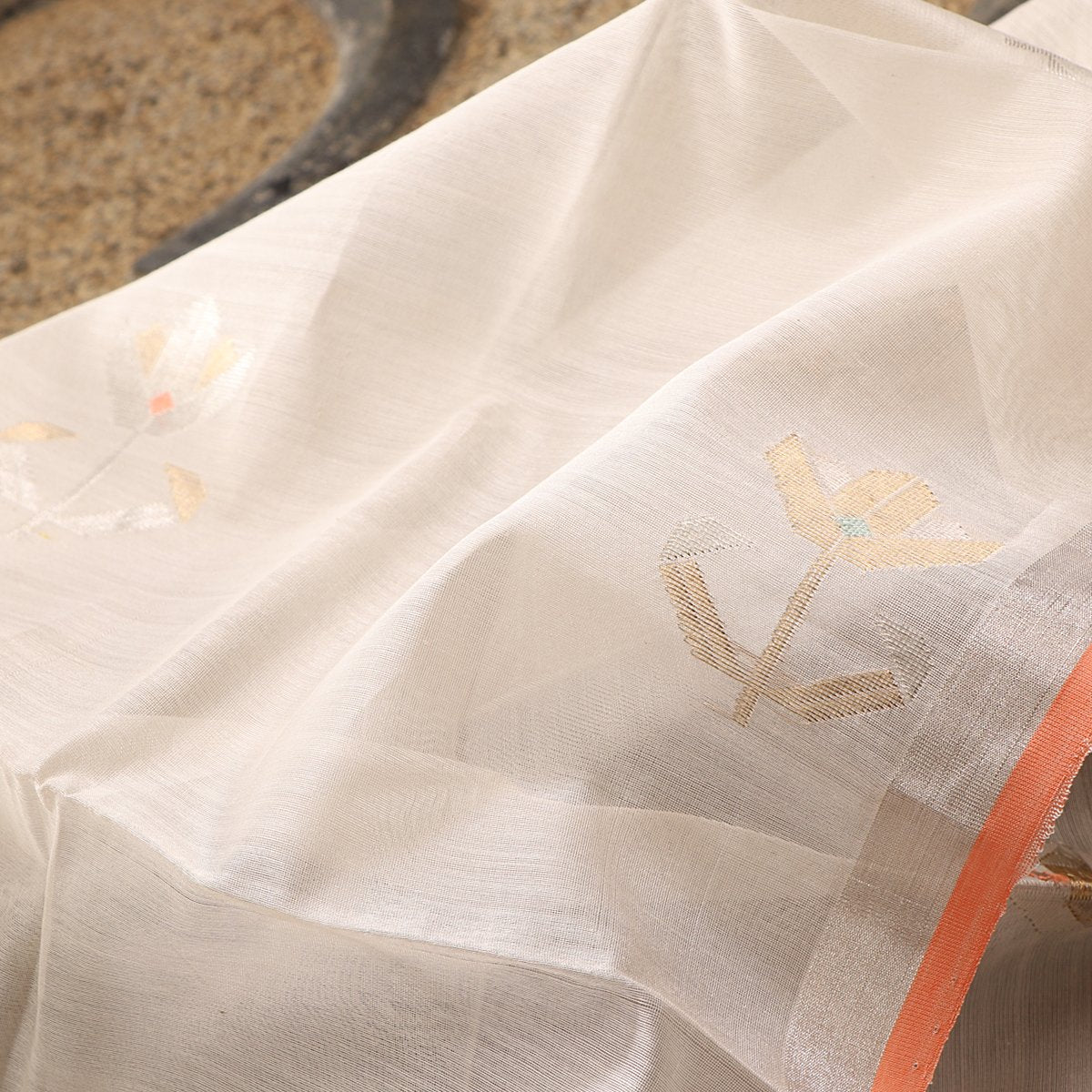 Handwoven Ecru Silk Cotton Chanderi Dupatta - WIIAPRI CWMD 2 - Fabric View