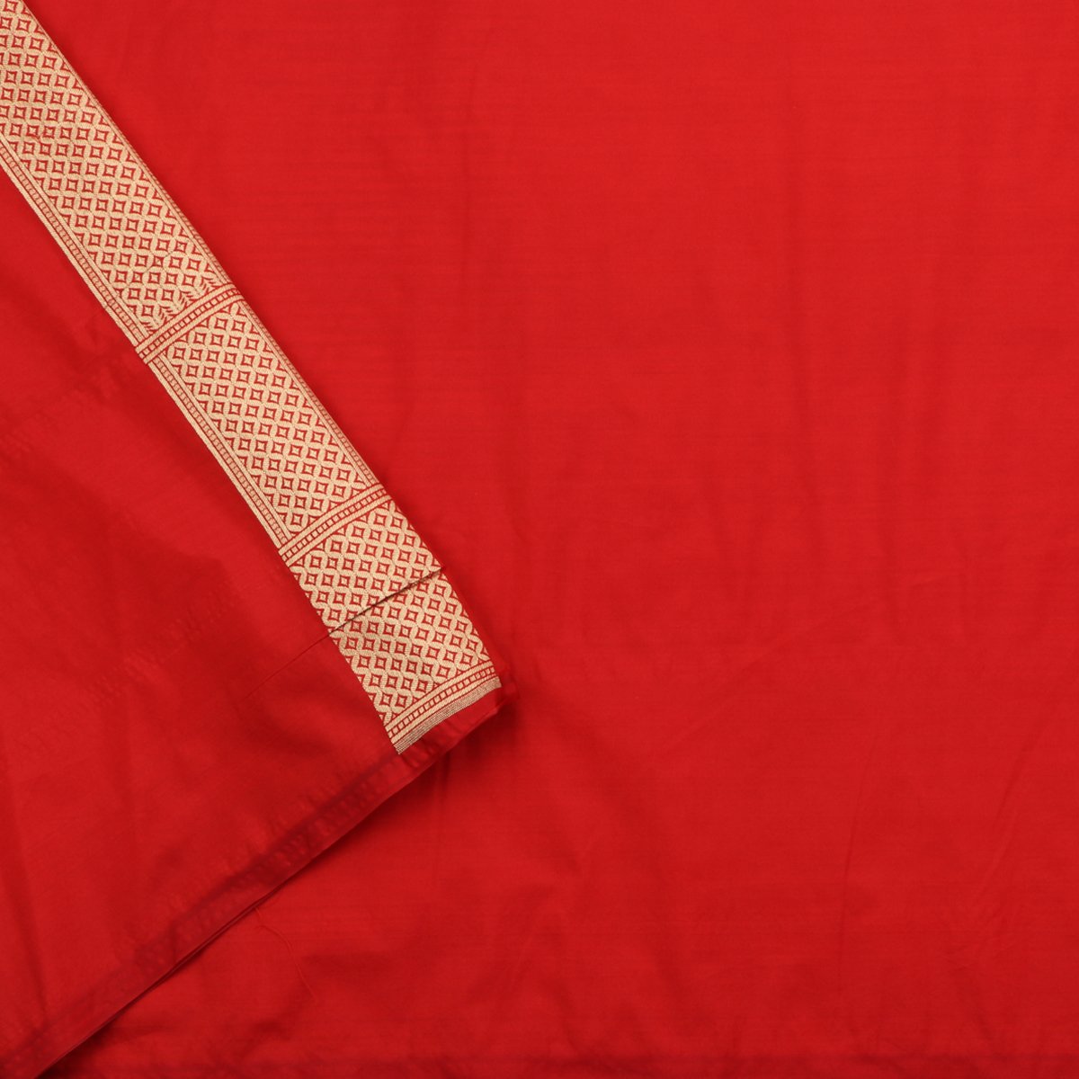 Handwoven Cherry Red Banarasi Patola Katan Silk Sari - WIISHNIKARIDNAM051 - Blouse View