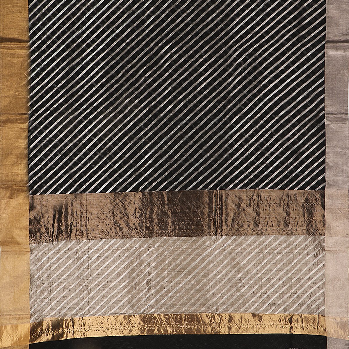 Handwoven Black And Silver Diagonal Stripes Silk Cotton Chanderi Sari - WIIAPRI CFJS(6) -  Full View