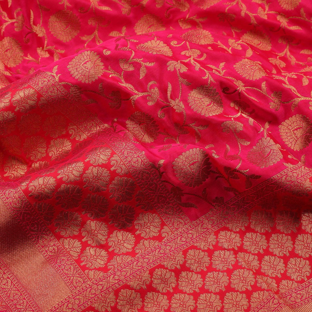 Handwoven Cherry Red Banarasi Silk Sari  - WIISHNIKARIDNAM0087 - Fabric View 2