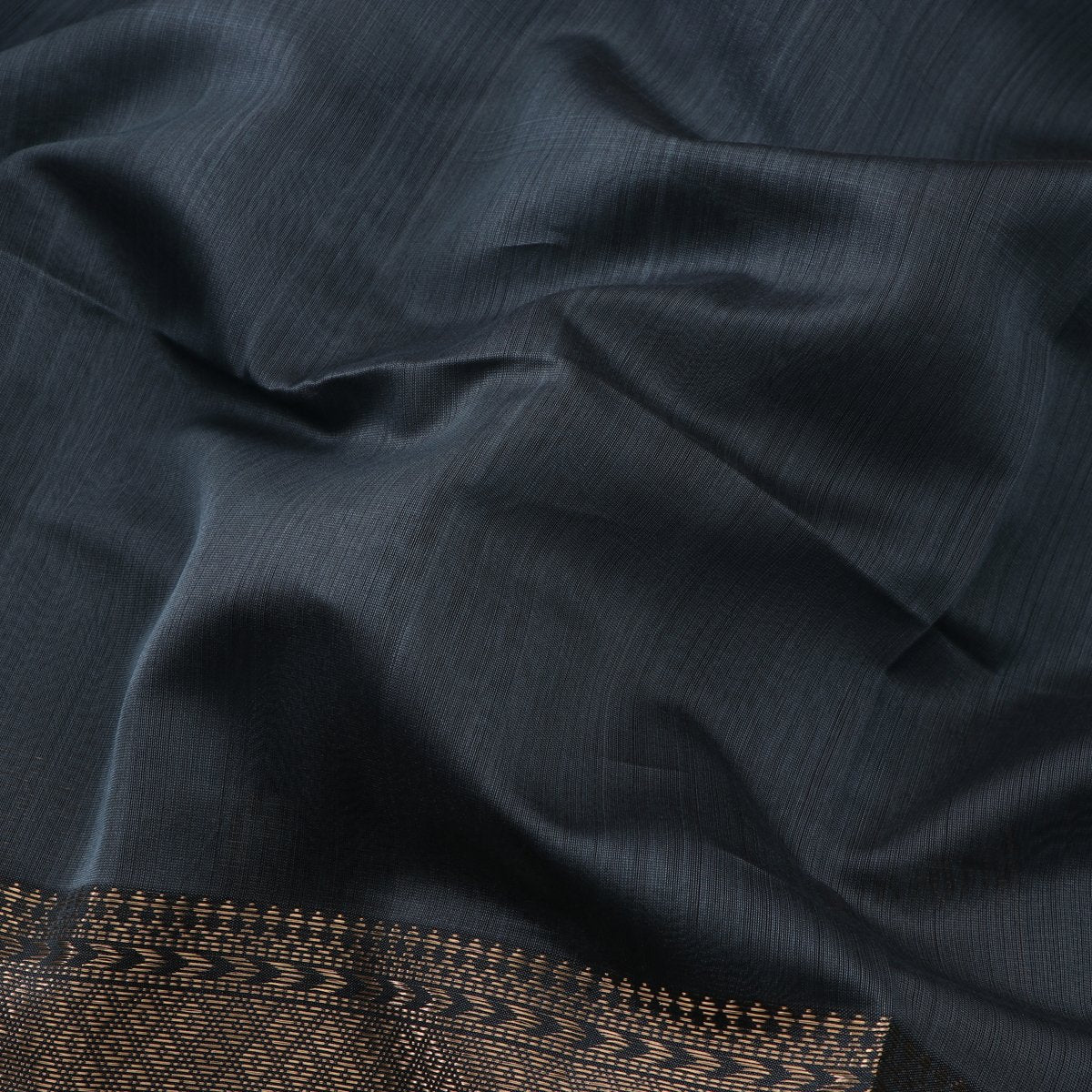 Handwoven Charcoal Grey Maheshwari Cotton Silk Sari-WIIGS037 - View 2