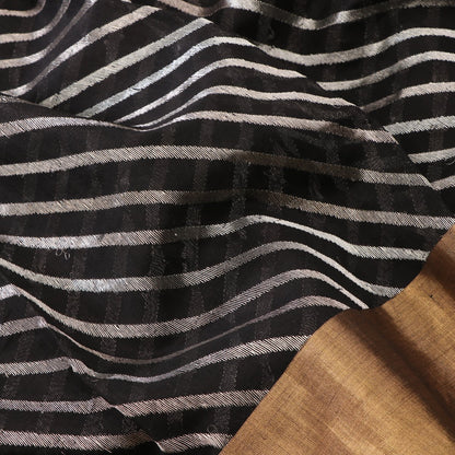 Handwoven Black And Silver Diagonal Stripes Silk Cotton Chanderi Sari - WIIAPRI CFJS(6) - Fabric View